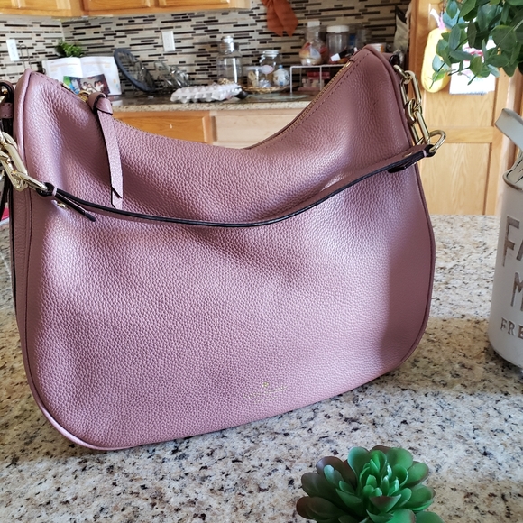 kate spade Handbags - Kate Spade Beautiful Leather Bag